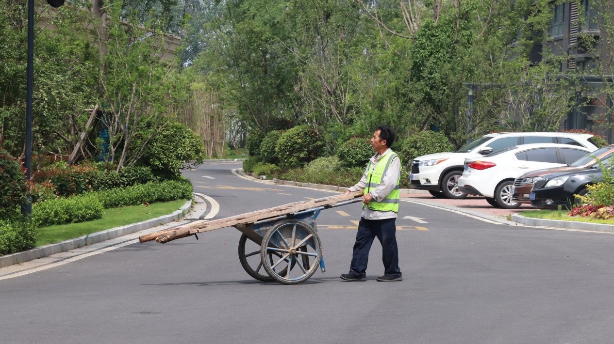 “生涯惬意，服务中意” 葛塘西片区地块保险房交付回访业主这样说