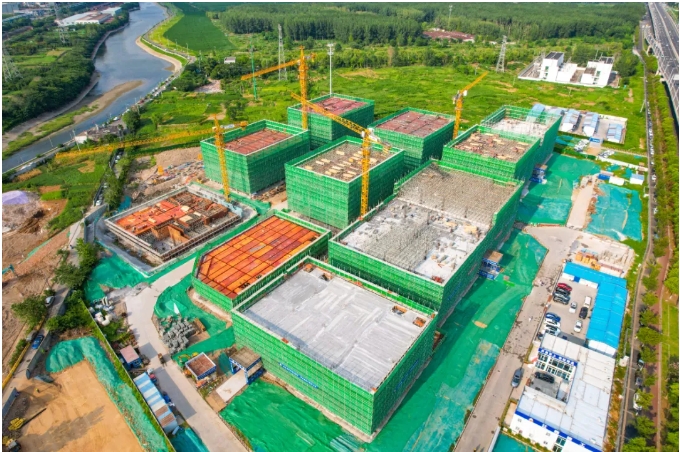 浦仪公路旁，竖起产业新地标